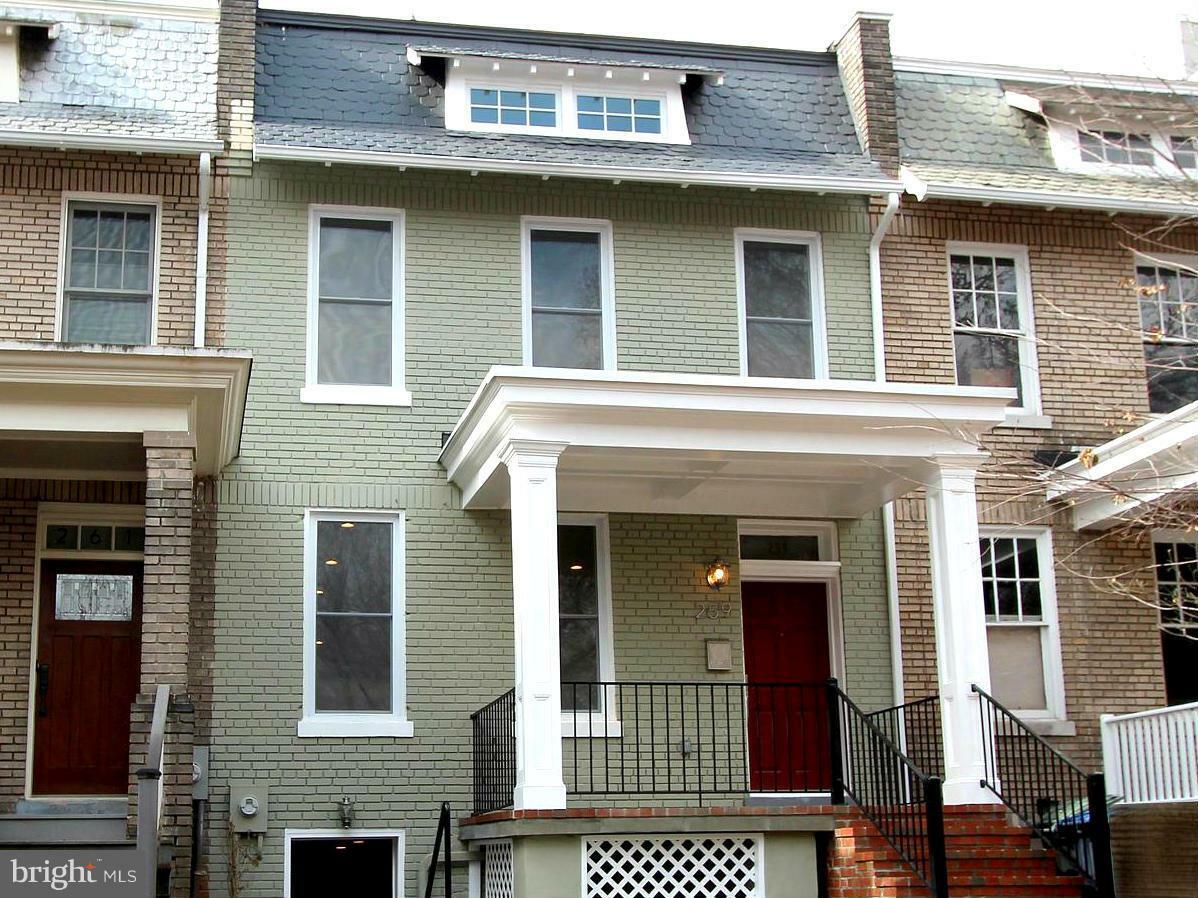 Property Photo:  259 Kentucky Avenue SE  DC 20003 