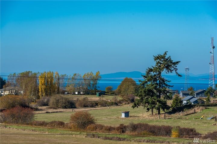 Property Photo:  2156 NW 9th Ave  WA 98277 