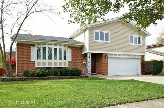 Property Photo:  34 N Rammer Avenue  IL 60004 