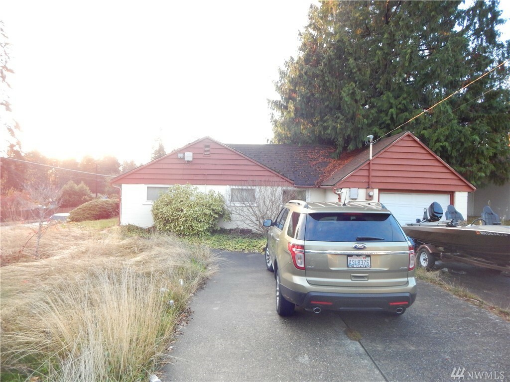 Property Photo: 5303 236th St SW WA 98043