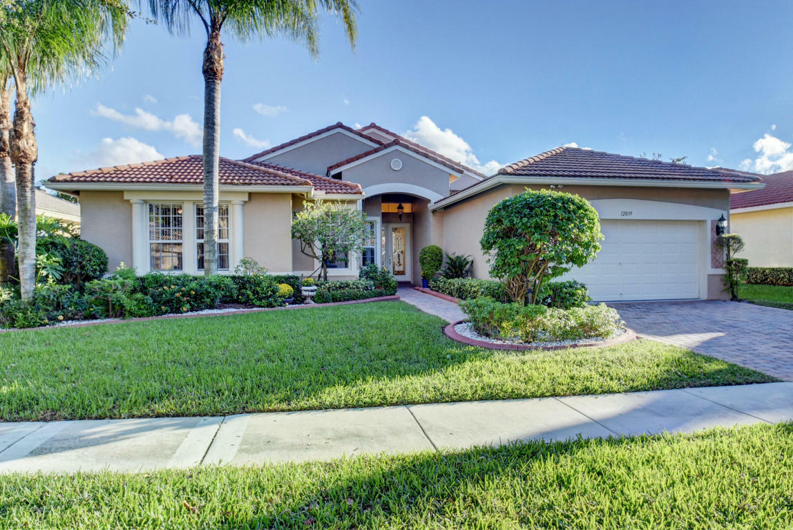 Property Photo:  12039 Oakvista Drive  FL 33437 