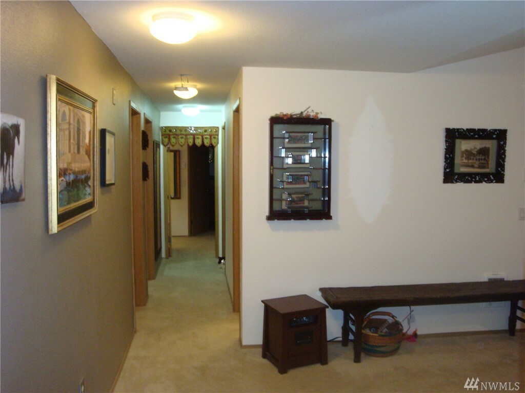 Property Photo:  23301 Cedar Wy U201  WA 98043 