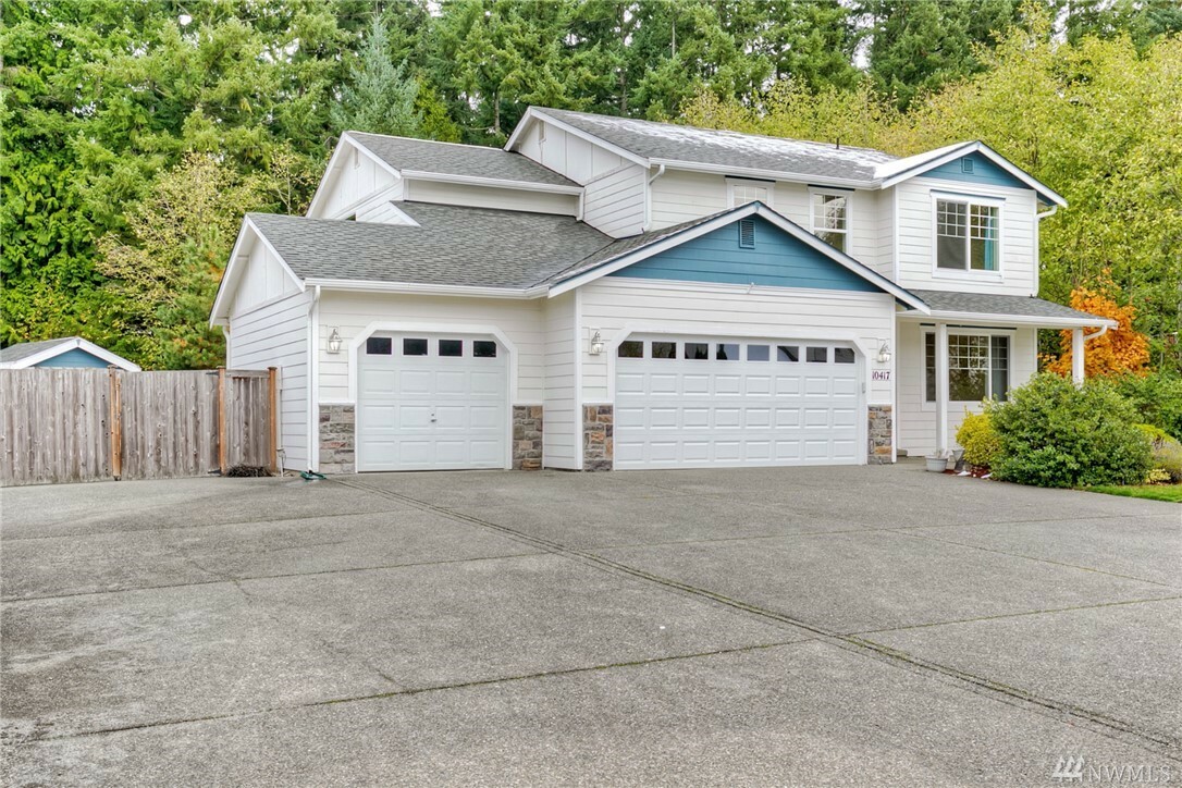 Property Photo:  10417 248th St Ct E  WA 98338 