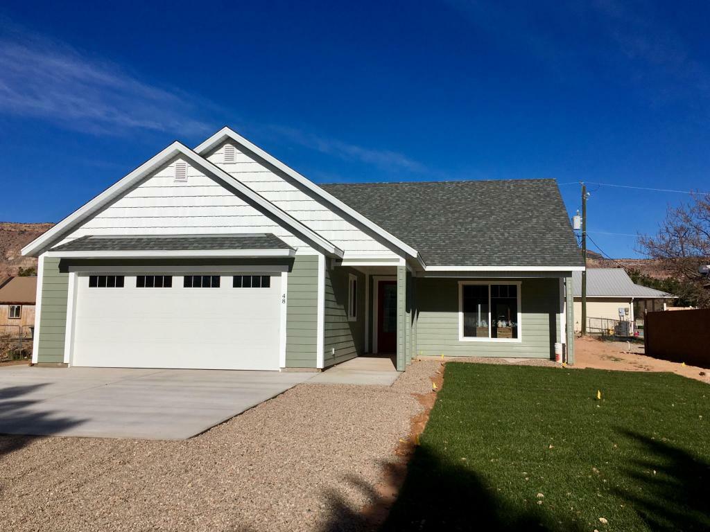 Property Photo:  48 W Park St  UT 84779 