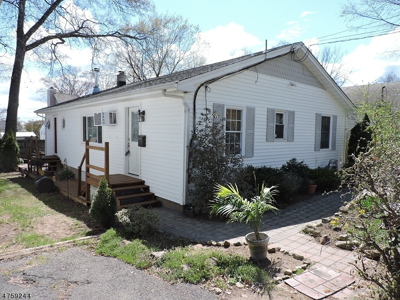 Property Photo:  26 Dacotah Ave  NJ 07034 