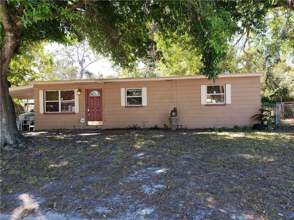 Property Photo: 915 Poinsettia Drive FL 33903