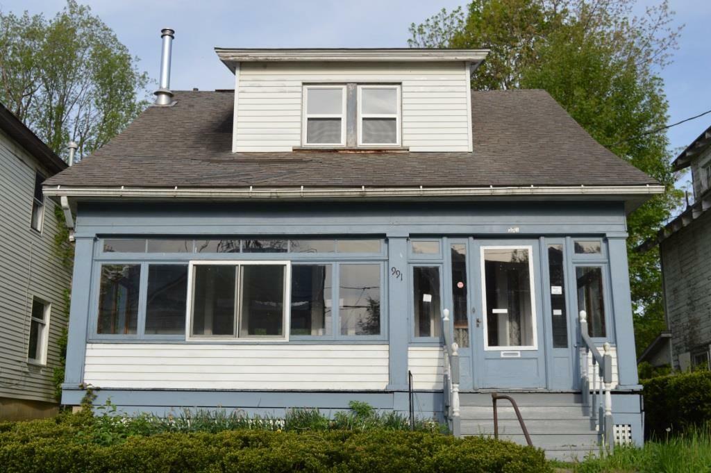 Property Photo:  991 Burns Avenue  PA 16335 