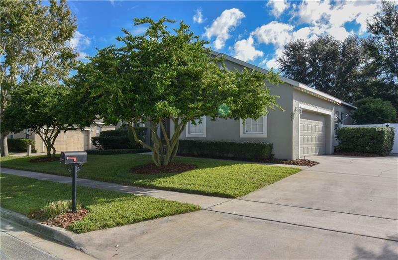 Property Photo:  561 Breezy Oak Way  FL 32712 