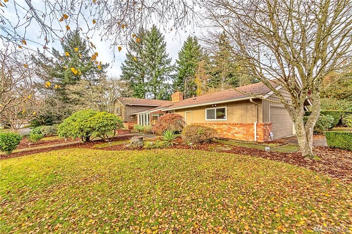 Property Photo:  1318 Mar Vista Dr  WA 98466 