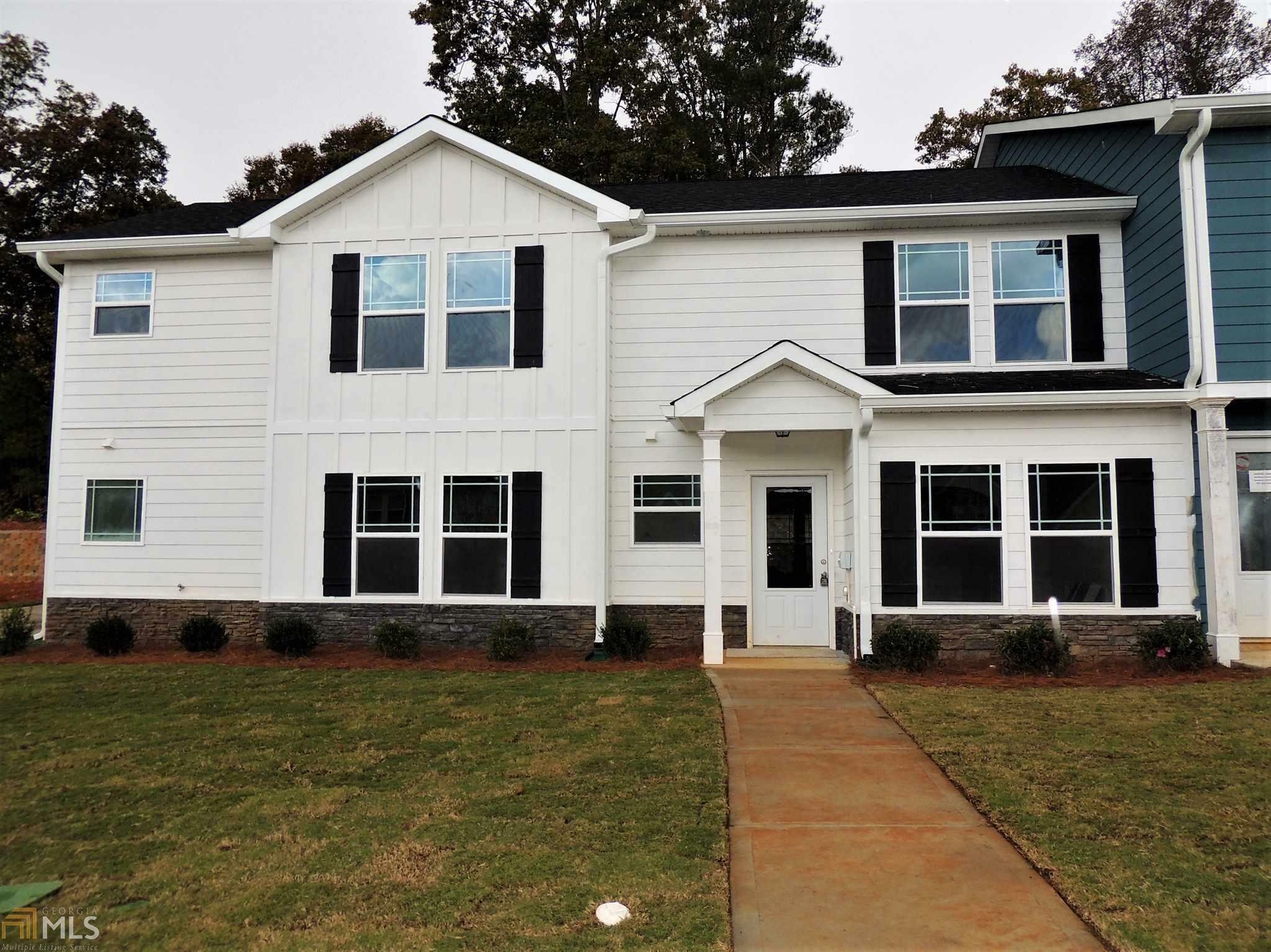 Property Photo:  5880 Garden Circle  GA 30135 