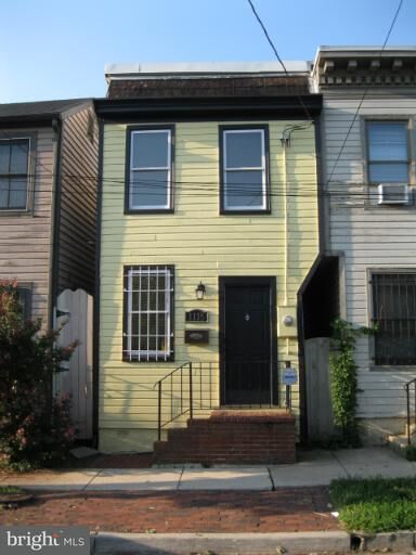 Property Photo:  1116 Princess Street  VA 22314 