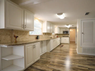 Property Photo:  652 NE Powell Drive  FL 32547 