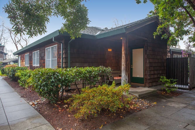 Property Photo:  161 Centre Ct  CA 94502 