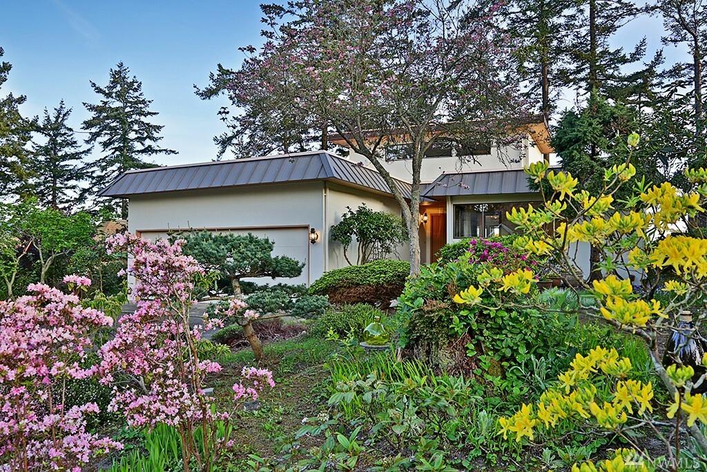 Property Photo:  2486 Soundview Dr  WA 98260 