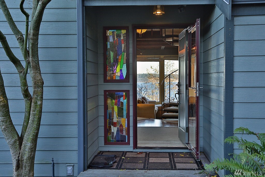 Property Photo: 2286 Whidbey Shores Rd WA 98260