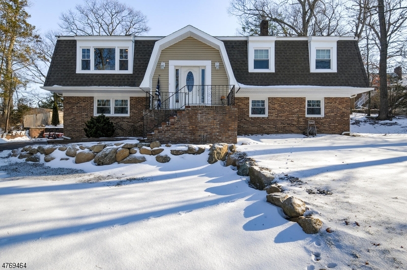 Property Photo: 950 Alps Rd NJ 07470