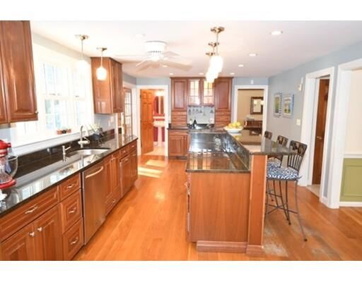 Property Photo:  8 Seminole Circle  MA 01810 