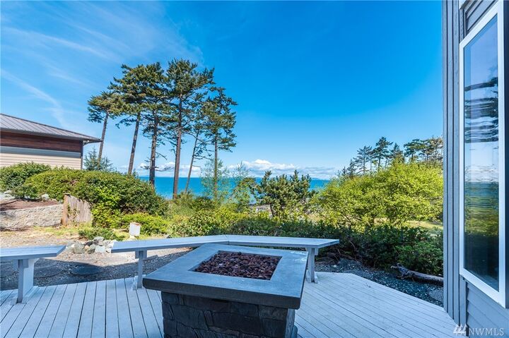 Property Photo: 2776 Lagoon Wy WA 98239