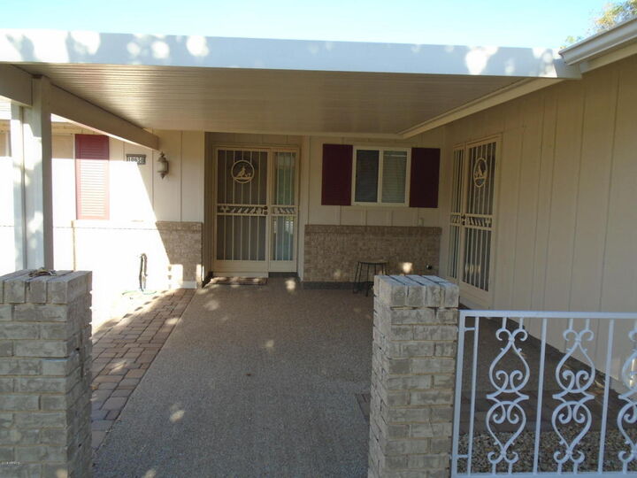 Property Photo: 10638 W Saratoga Circle AZ 85351