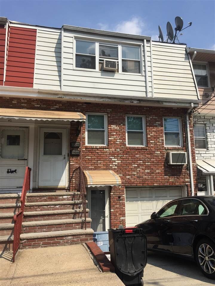 Property Photo:  40 Liberty Ave  NJ 07306 