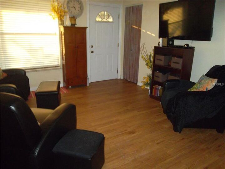 Property Photo:  850 Vincent Drive  FL 32757 