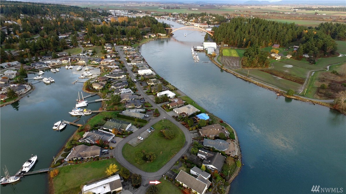 Property Photo: 123 Lummi Cir WA 98257