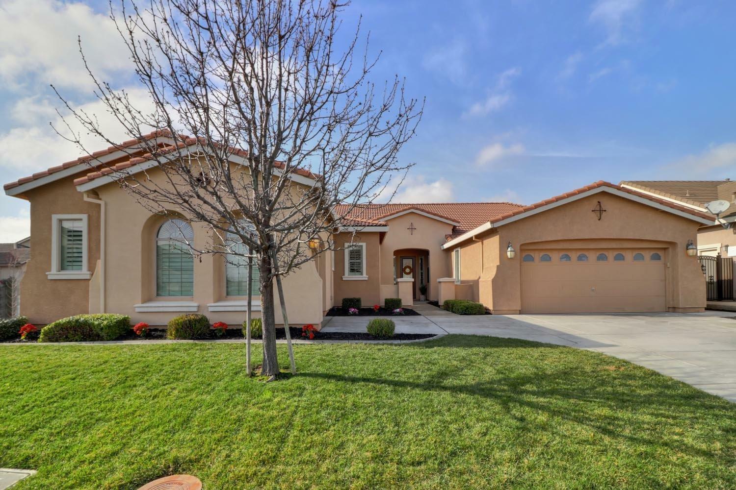 Property Photo:  9964 Dove Shell Way  CA 95757 