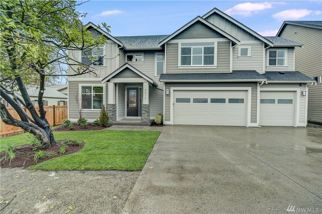 Property Photo: 4815 S 136th St WA 98168