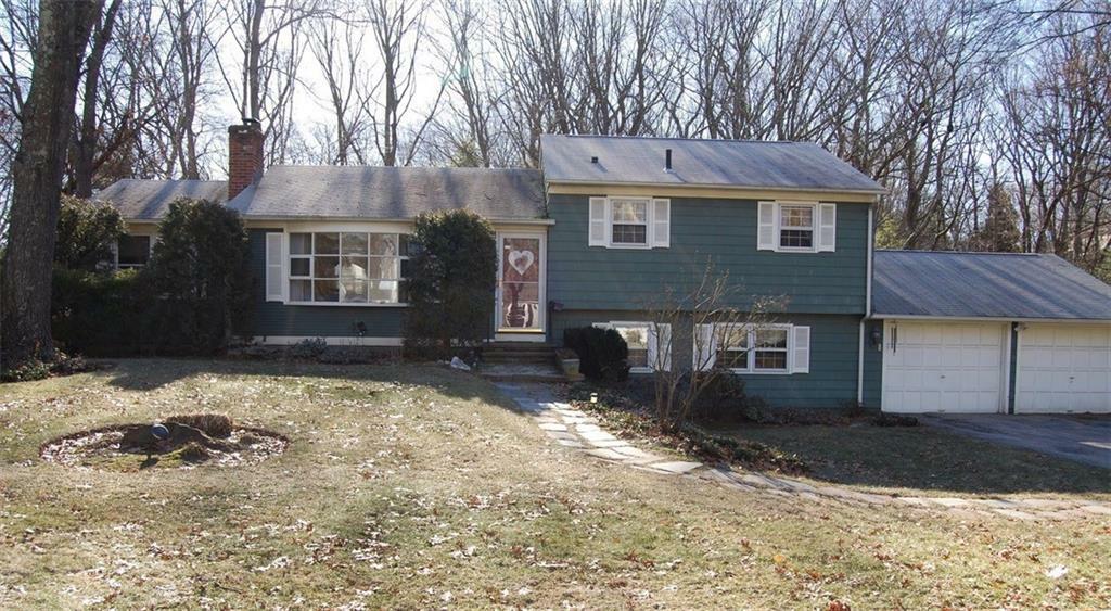 Property Photo:  105 Chestnut Dr  RI 02818 