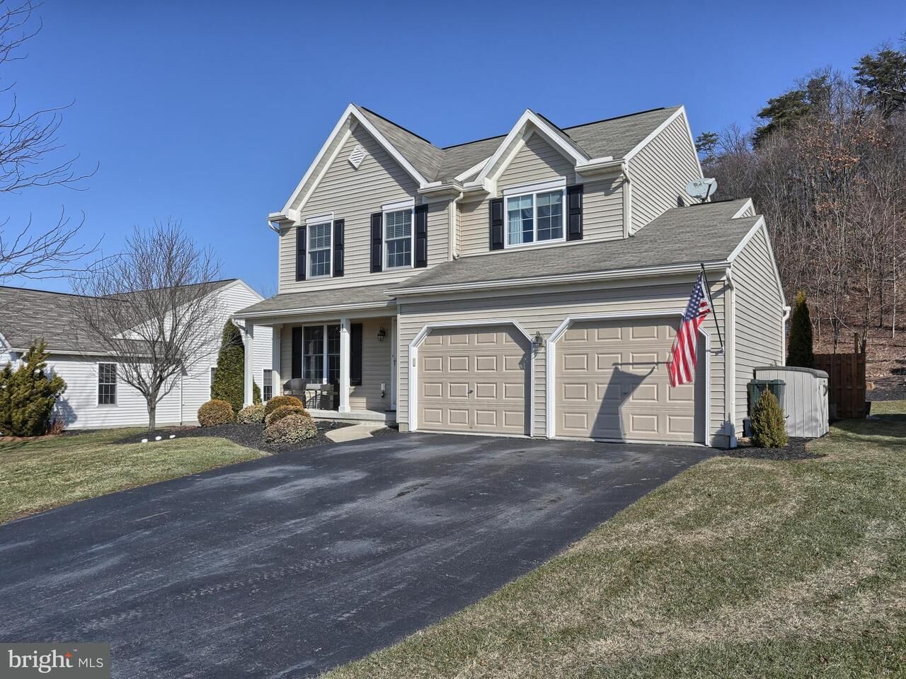 Property Photo:  18 Cranberry Court  PA 17046 