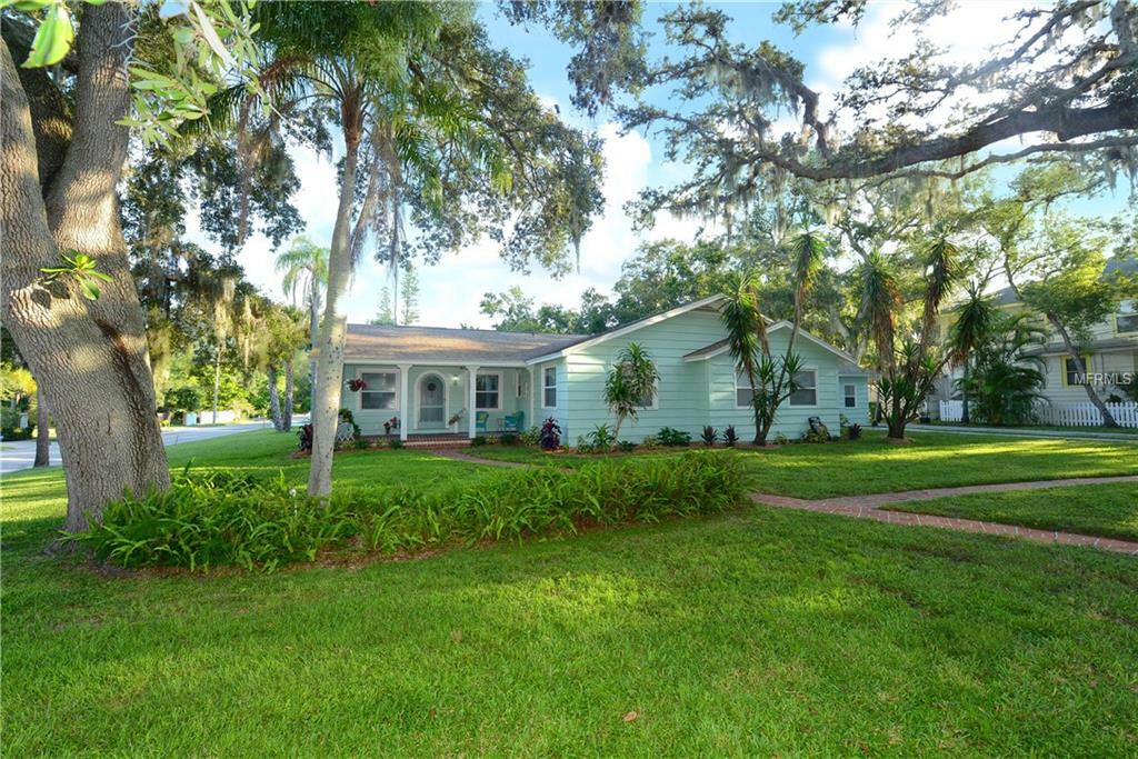 Property Photo:  1609 Arlington Street  FL 34239 