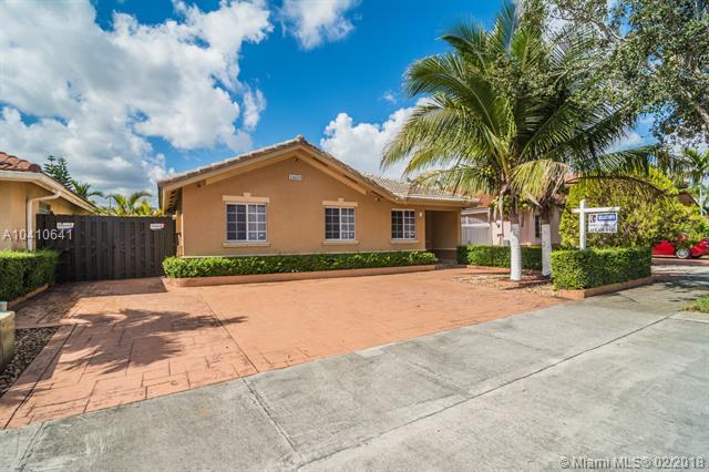 Property Photo: 14402 NW 87th Ct FL 33018
