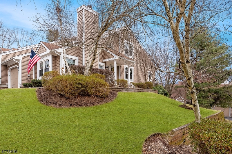 Property Photo: 8 Stone Edge Rd NJ 07921
