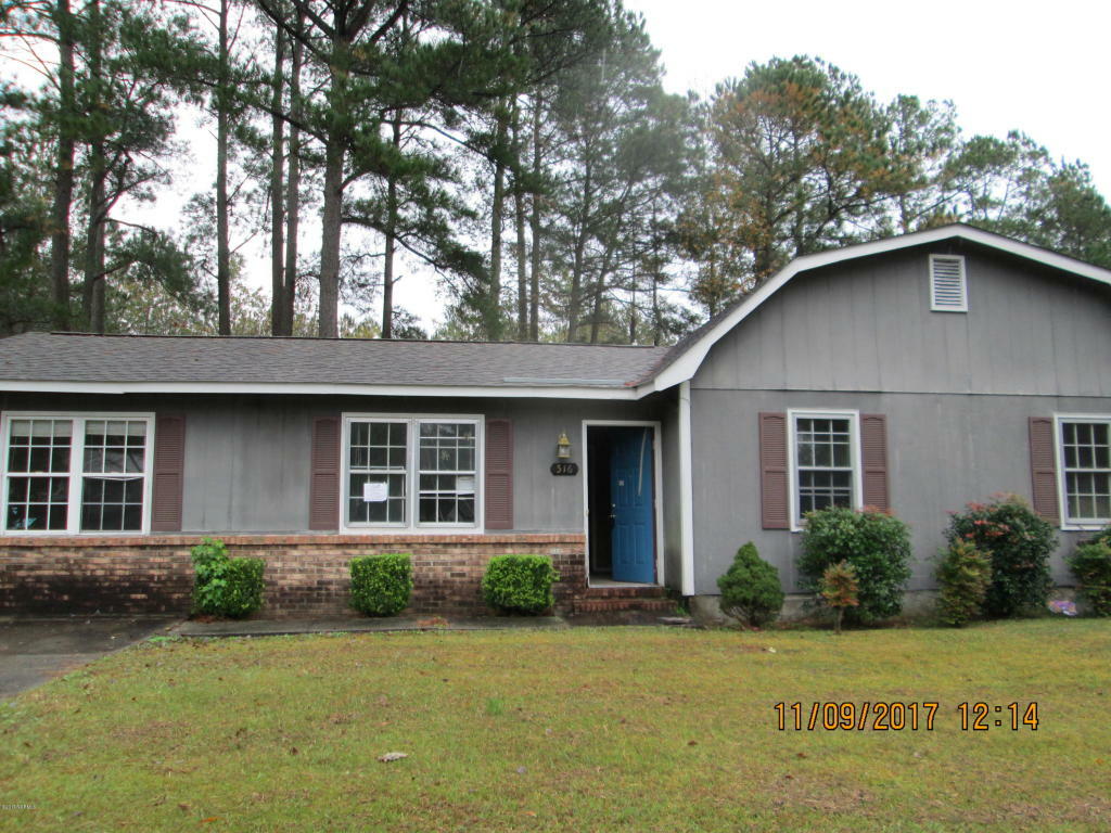 Property Photo:  516 Walnut Drive  NC 28540 