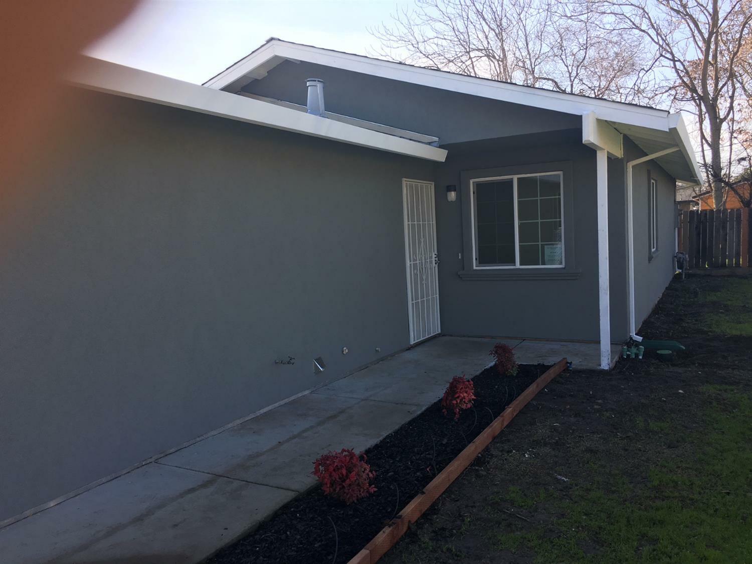 Property Photo: 2432 Robindale Avenue CA 95205