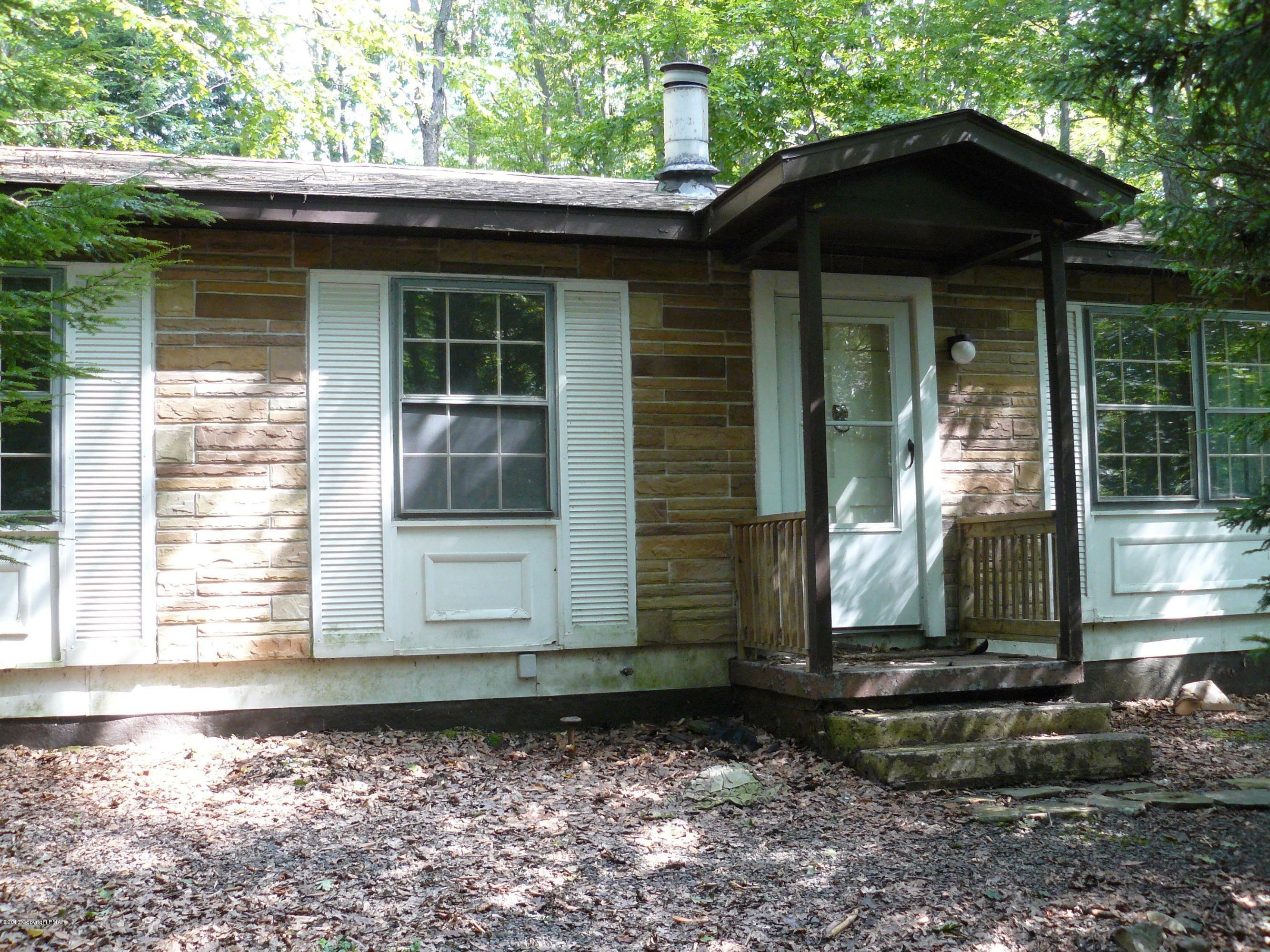 Property Photo:  610 Buttercup (Now Crescent) Lane  PA 18466 