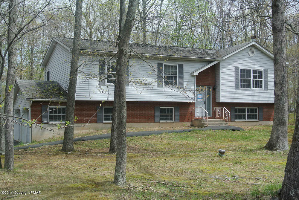 Property Photo:  210 Dry Pond Drive  PA 18302 