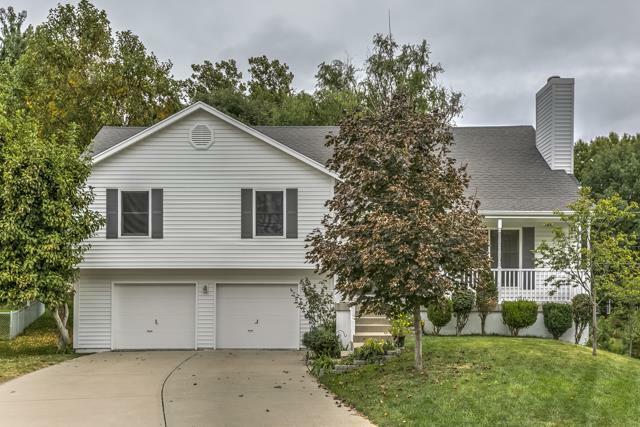 Property Photo:  1125 NE Barnes Drive  MO 64086 