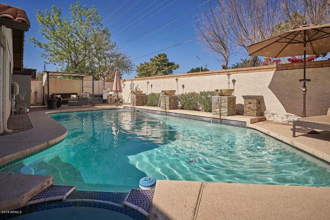 Property Photo:  424 E Bluebell Lane  AZ 85288 