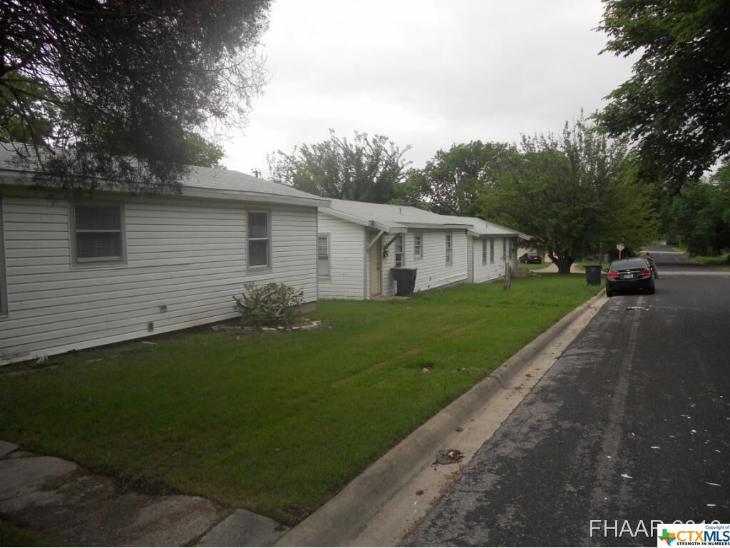 Property Photo:  119 E Hoover Avenue  TX 76541 