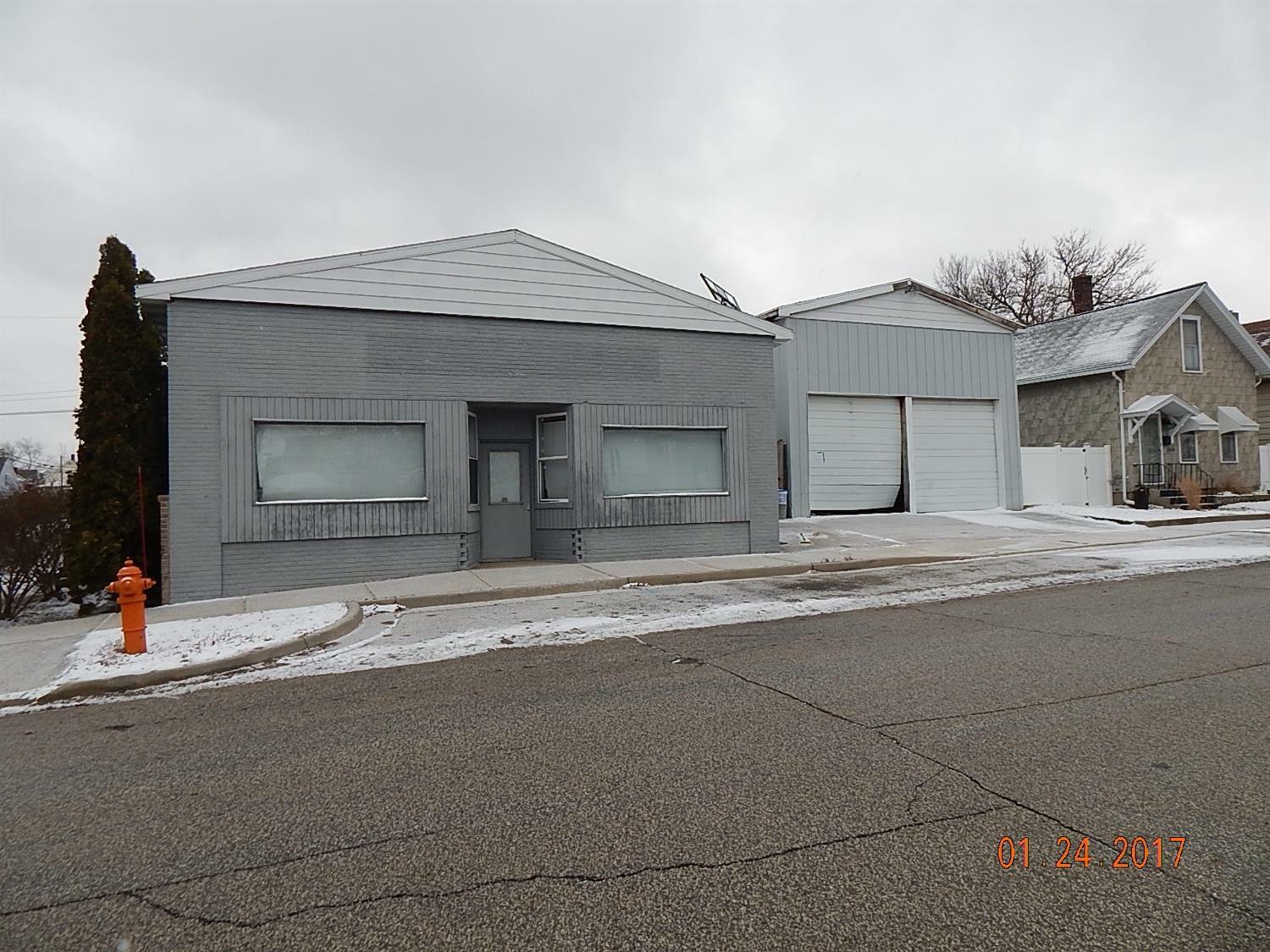 Property Photo: 1400 Elston Street IN 46360