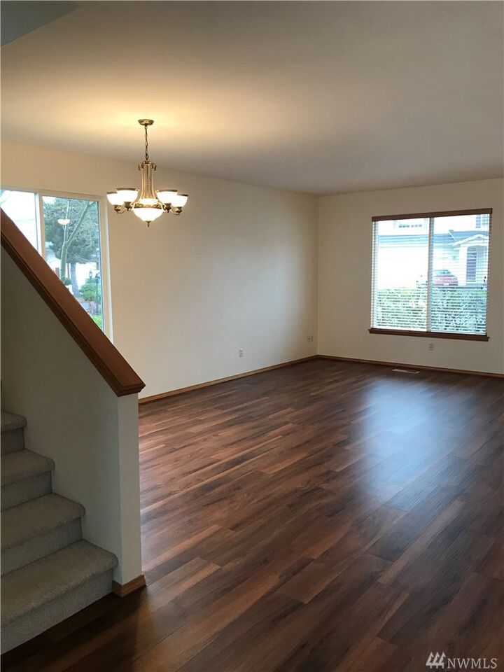 Property Photo: 24318 119 Ave SE WA 98030