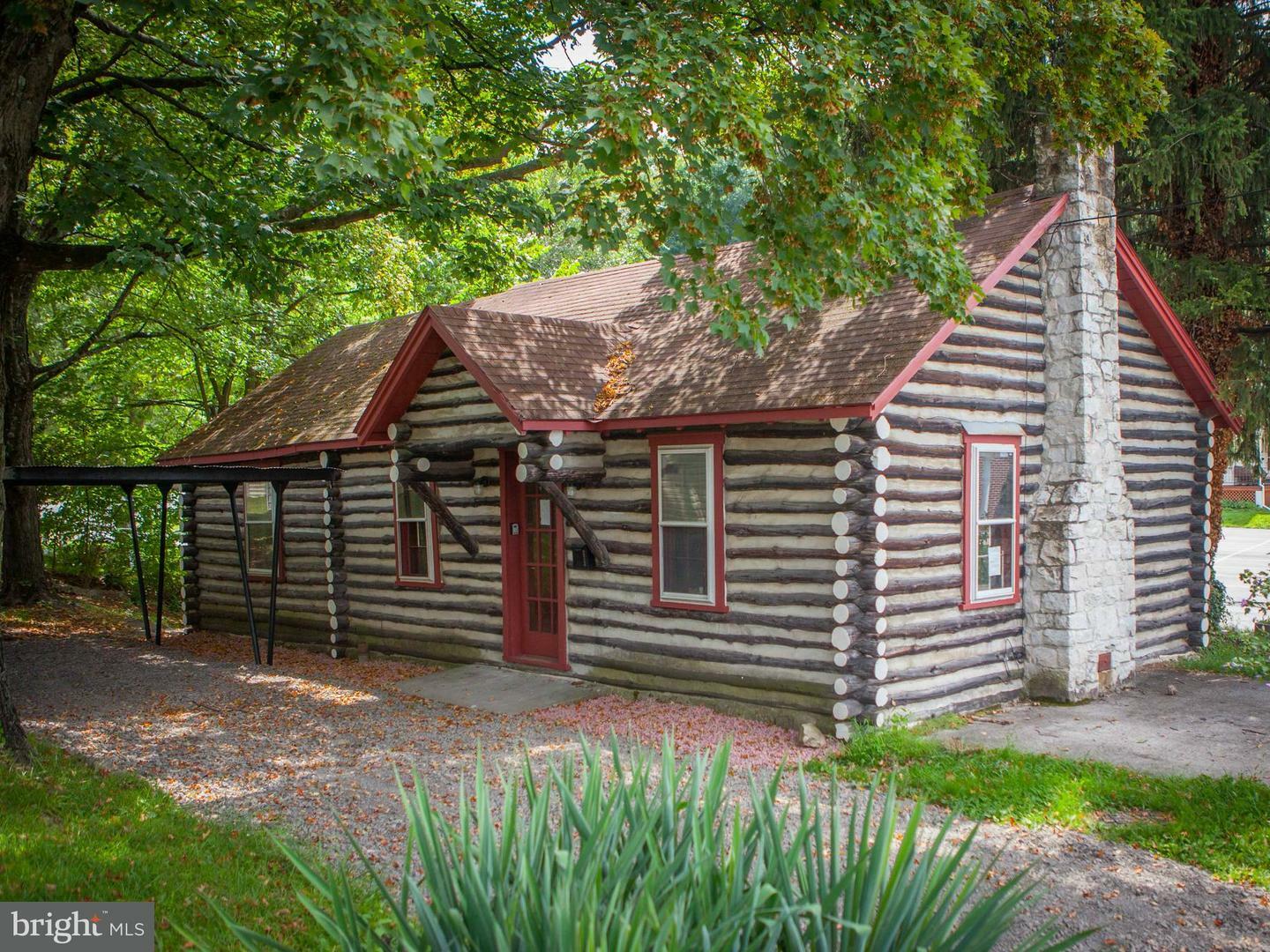 Property Photo: 273 Green Street S WV 25411