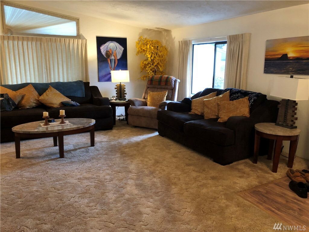 Property Photo: 11436 SE 208th St 178 WA 98031