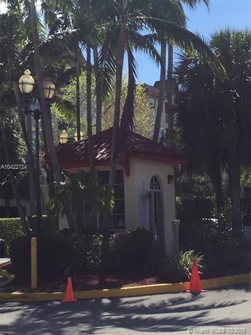 Property Photo:  8245 Lake Dr 205  FL 33166 