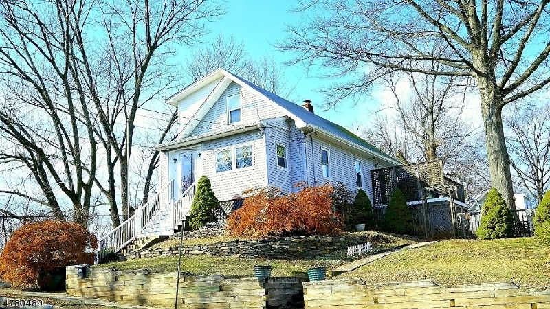 Property Photo:  613 Leo St  NJ 07205 