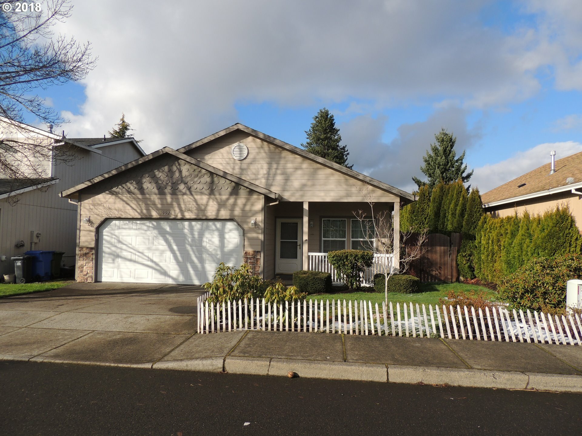 Property Photo:  39921 Mitchell Ct  OR 97055 