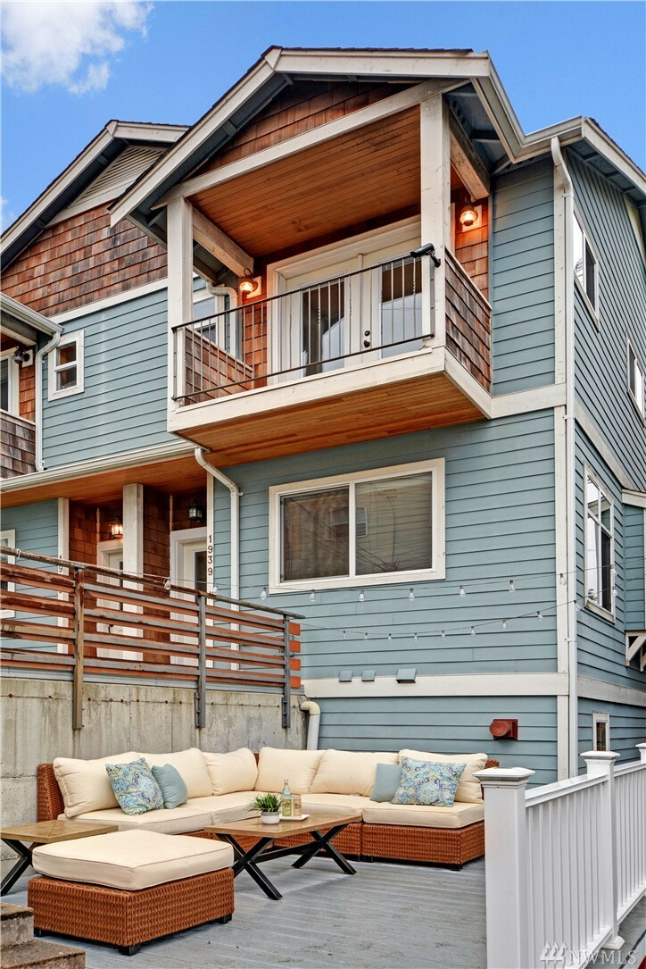 Property Photo: 1939 10th Ave W A WA 98119