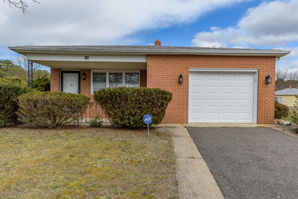 Property Photo:  18 Tijuana Court  NJ 08757 