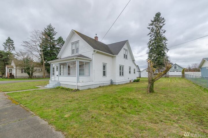 Property Photo: 421 Courtland St WA 98531